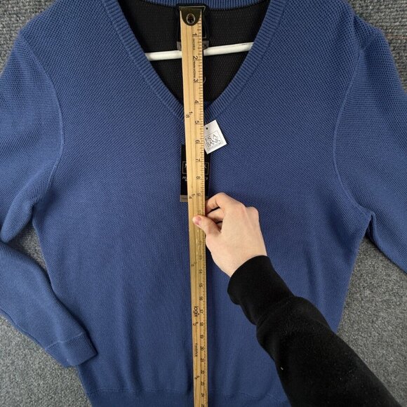 NWT JOS. A. BANK Blue V Neck Knit Sweater Medium Wool Blend Travel Tech Men - Picture 3 of 13